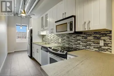 31 MAIN Street Unit# 201 Cambridge, Ontario