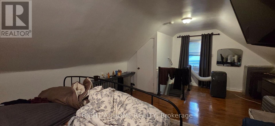 179 Gilmour Avenue Toronto (Junction Area), Ontario, photo 5 of 15