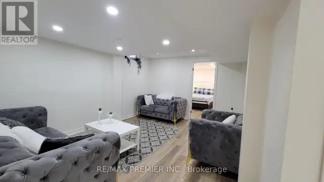 BASEMENT - 25 GRANITE STREET Vaughan (East Woodbridge), Ontario in Long Term Rentals in Markham / York Region - Image 11