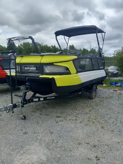 2024 Seadoo Switch Cruise 21ft 170HP in Yellow with 25hrs SAVE $8500 ($7000 Rebate, $1500 Demo Disco...