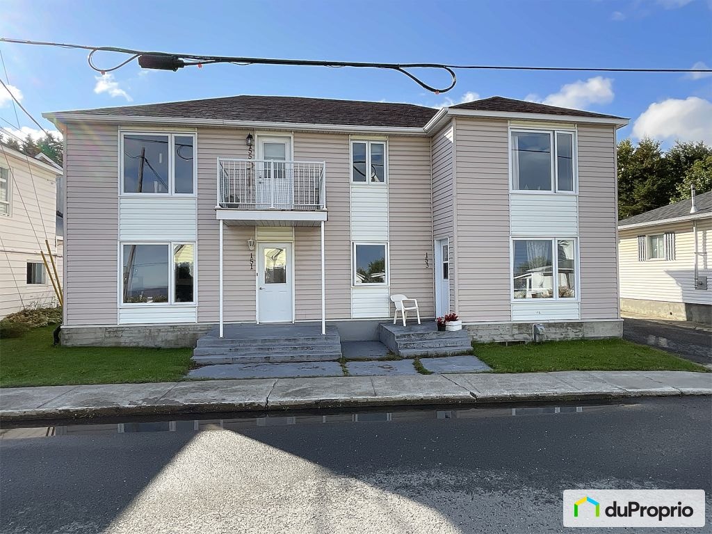 $300,000 - Triplex for sale in St-Ulric — photo 1