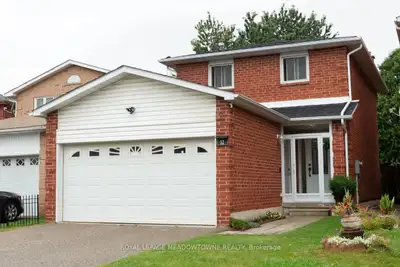 Price: $969,000 / $3,676/mo This superbly finished, clean and wonderfully updated home features 3+1...
