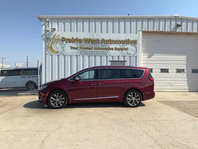 2017 Chrysler Pacifica Limited 7 Passenger | Command Start | Pow561999841036216327