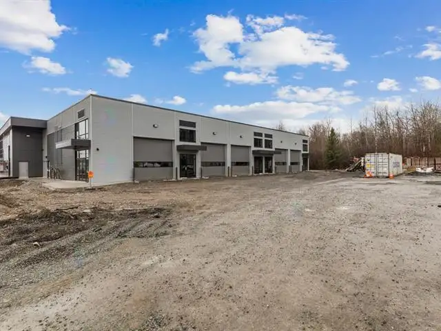 555 Rue de Vernon, #5 Gatineau (Aylmer), Quebec in Commercial & Office Space for Rent in Gatineau - Image 3