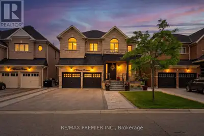 Welcome to this stunning modern detached home featuring a double car garage and an exceptionally des...