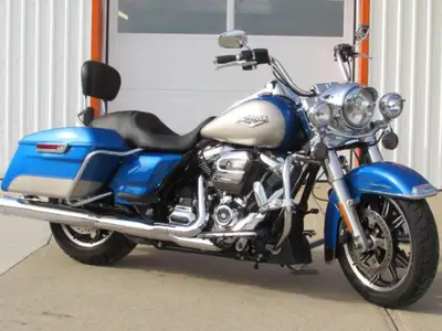 Deep and Throaty Forsch Exhaust - Cruise Control - Cool Harley Paint Fully serviced and certified. A...