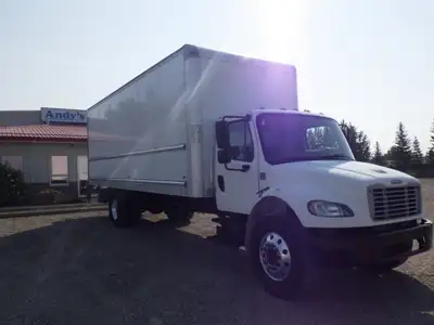 Welcome to Andy's Truck Sales. 2019 FREIGHTLINER M2 WITH 26 FT DRY VAN #3976 ; 216,661 KMS ; 6,134 E...