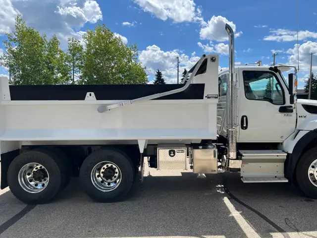New 2026 International HV gravel truck, Cummins L9 370HP, AUTO!! in Heavy Trucks in Saskatoon - Image 5