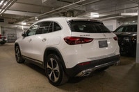 This Mercedes-Benz GLA 250 has a powerful Intercooled Turbo Gas/Electric I-4 2.0 L/121 engine poweri... (image 4)