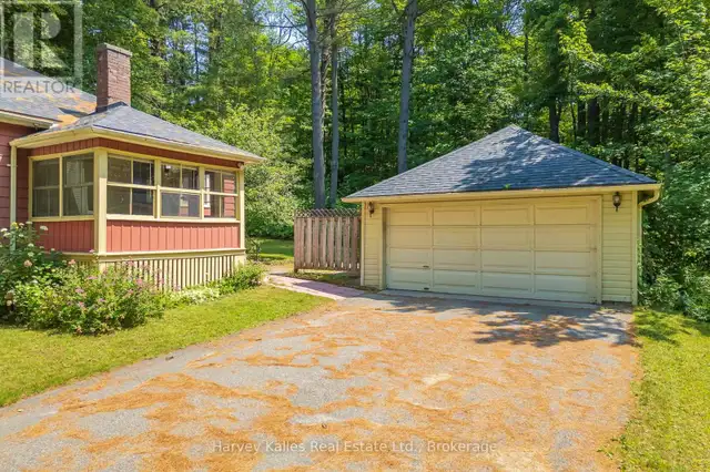 835 MUSKOKA ROAD 3 N Huntsville (Chaffey), Ontario in Houses for Sale in Muskoka - Image 9