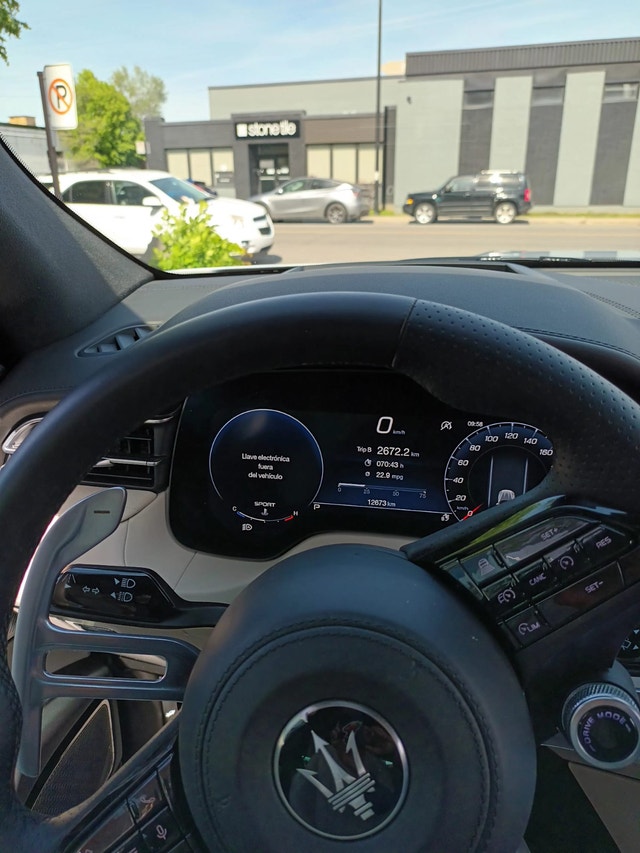 2024 Maserati Grecale GT – LEASE TRANSFER / TRANSFERT DE BAIL — photo 2