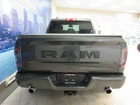 RAM 1500 CLASSIC 2021 EXPRESS V8 5.7 LITRES HEMI QUAD-CAB BOITE 6'4" 4X4 TOUT ÉQUIPÉ / CAMÉRA DE REC... (image 4)