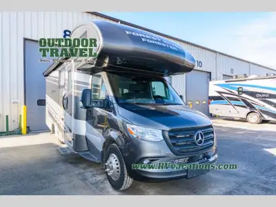 Premium Camping Package Roof Mounted Solar 12V Charging System Exterior 12V LED TV Auto Leveling Jac...