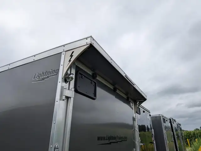 2025 Lightning 7x23 Aluminum Enclosed Snowmobile Trailer in Cargo & Utility Trailers in Mississauga / Peel Region - Image 6