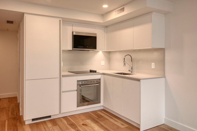 3460 Peel Street 3460 Peel Street — photo 1