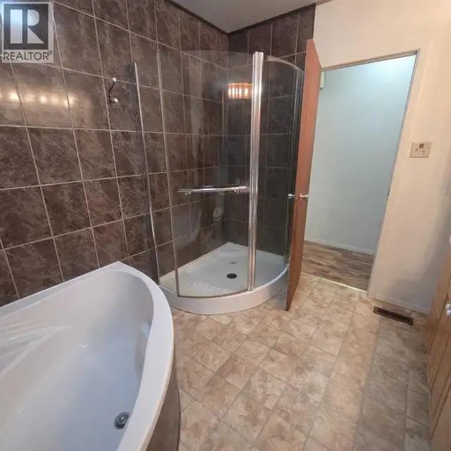 53412 Highway 748 East Rural Yellowhead County, Alberta in Houses for Sale in St. Albert - Image 32