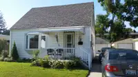 Cute 3 bdrm house in the Tree Streets with fridge, stove, washer