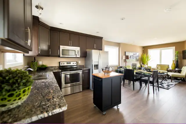 Three Bedroom Townhouse Available Now63672036984323122