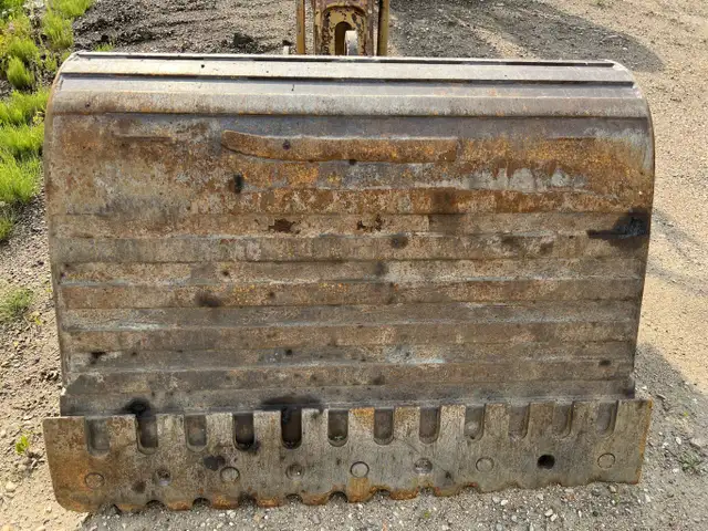 1999 Sumitomo SH135 U Excavator LOW Hours #7470 DP in Heavy Equipment in Edmonton - Image 11