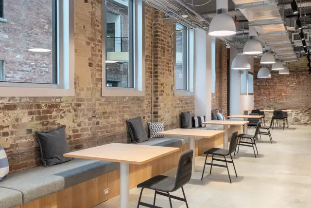 Beautifully designed office space rental for 5 persons in Spaces in Commercial & Office Space for Rent in Gatineau - Image 18