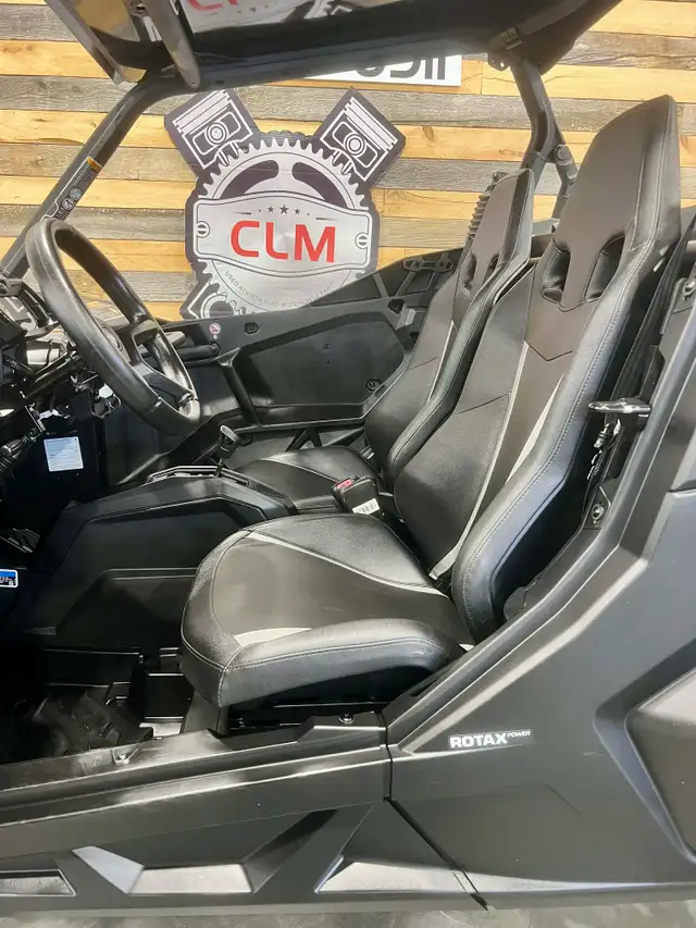 2025 BRP CAN-AM COMMANDER 700 EFI + 4X4 + DPS + ONLY 2759 KM + N in ATVs in Ottawa - Image 19
