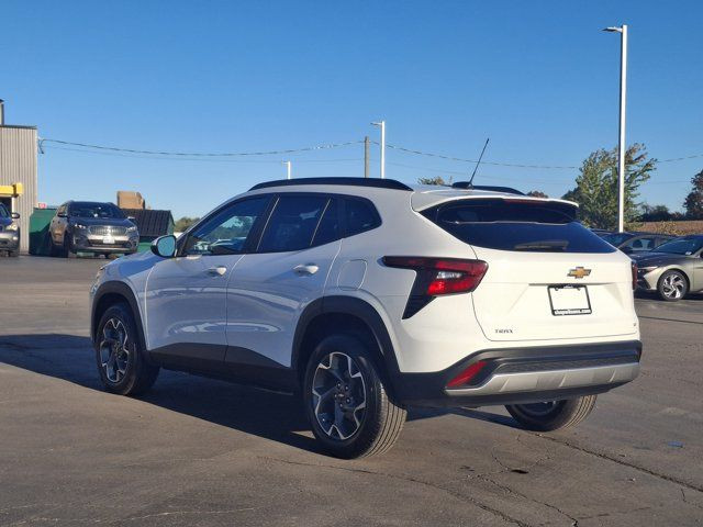 2024 Chevrolet Trax LT | Sunroof | Heated Seats + Steering in Cars & Trucks in Guelph - Image 3