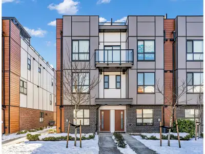 Welcome to Terraces 3 located in central Langley! Enjoy privacy and peace in this spacious 3-Bedroom...