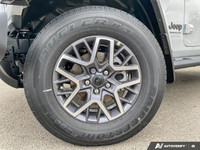 This Jeep Wrangler has a strong ERC 3.6L Pentastar(TM) VVT V6 engine w/ESS engine powering this Auto... (image 9)