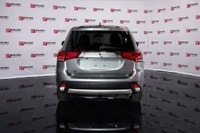 [""] . Engine: 4 Cylinder Engine 2.4L L/100Km City: 9.8 L/100Km Hwy: 8.1 Safety Equipment ABS And Dr... (image 3)