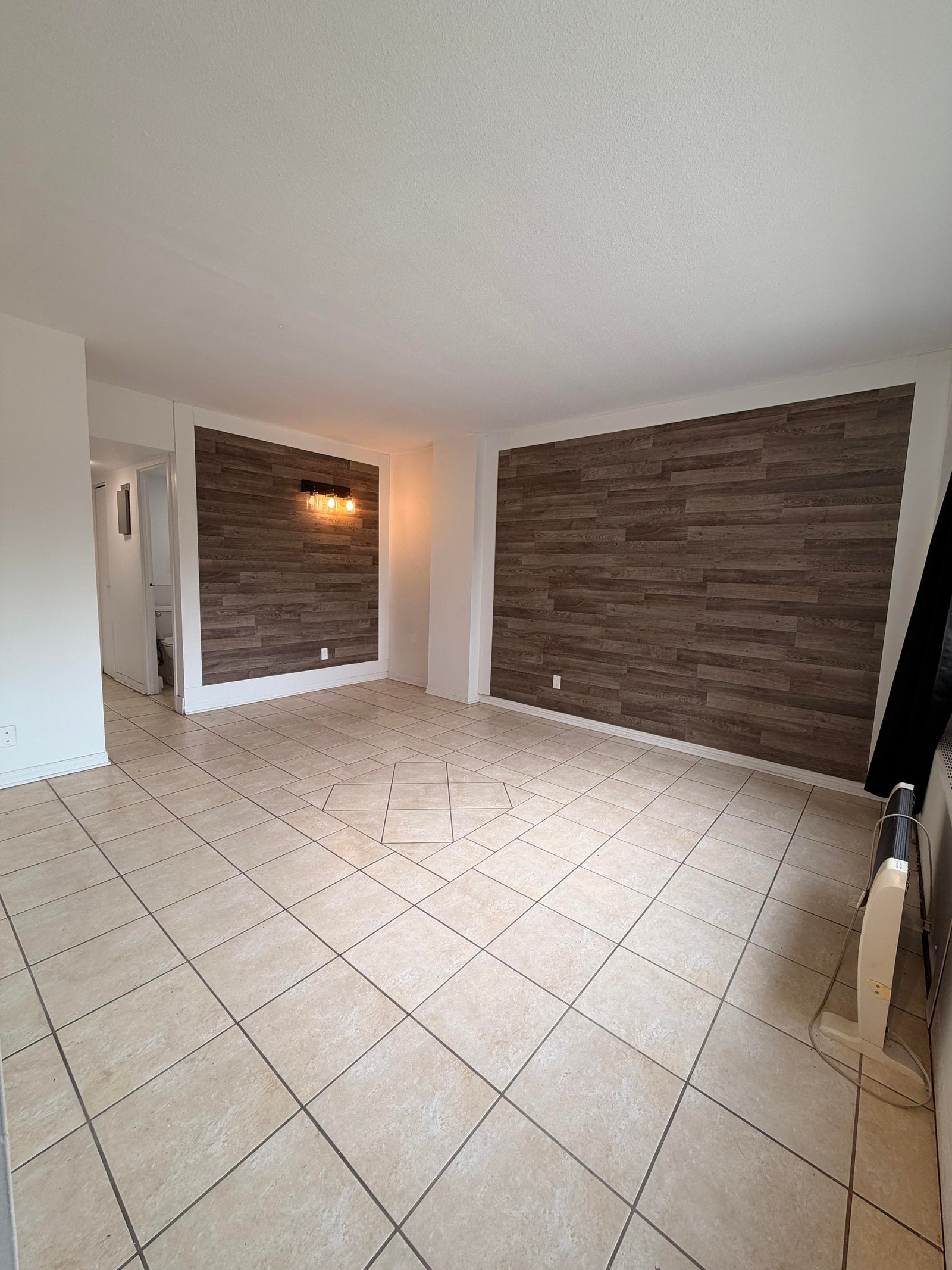 1565 Rachel Est — photo 1