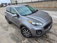 Vient avec ensemble de tapis d'origine KIA style Weather Tech Avec plus de 75 véhicules en inventair... (image 9)