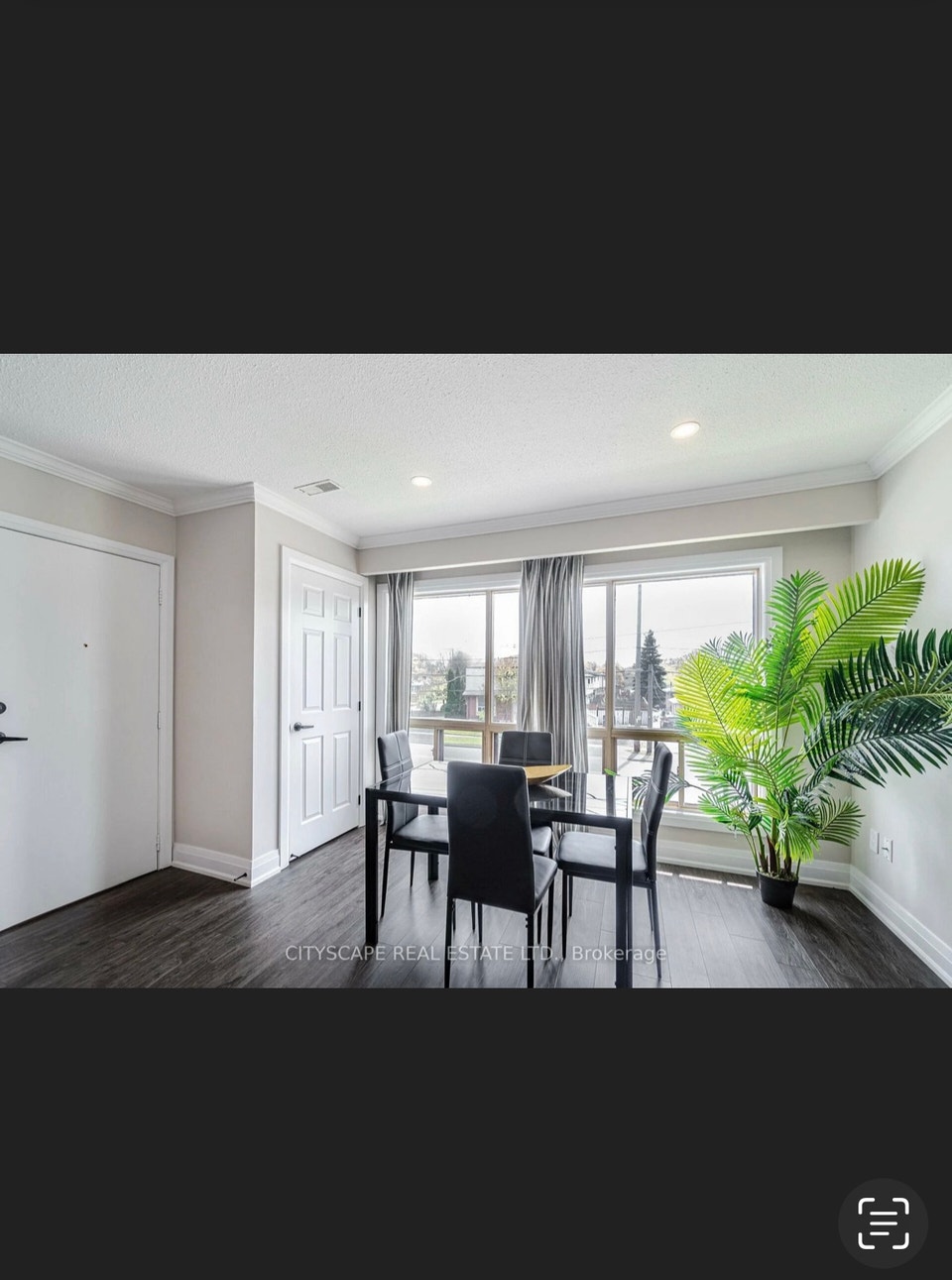 3 BEDROOM FURNISHED UPPER LEVEL HOME – PRIME OSH 3