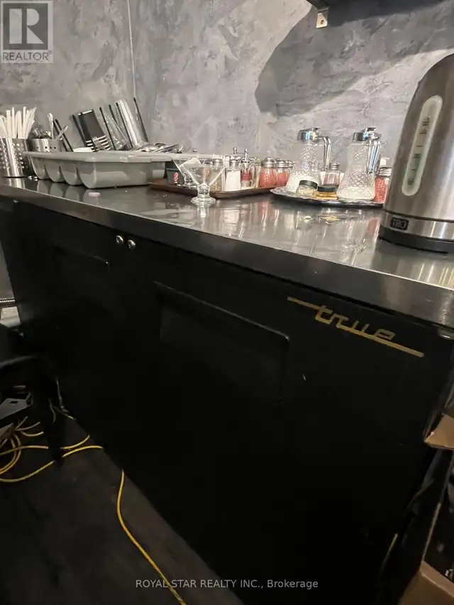 6&7 - 9300 KEELE STREET Vaughan (Maple), Ontario in Commercial & Office Space for Sale in Markham / York Region - Image 22