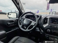 Experience the power and versatility of this 2024 Chevrolet Silverado 1500. Finished in bold Onyx Bl... (image 9)