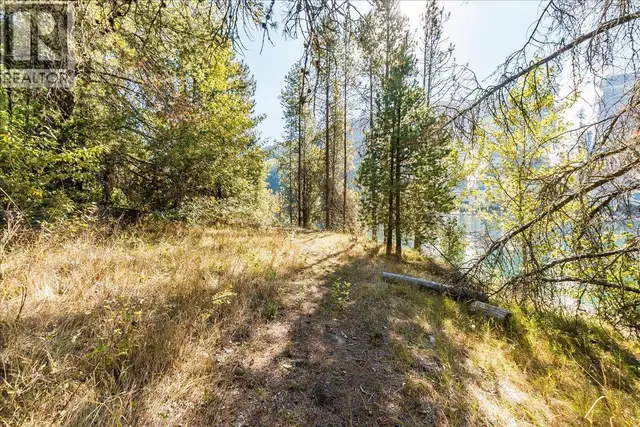 3788 Broadwater Road Castlegar, British Columbia in Houses for Sale in Nelson - Image 37