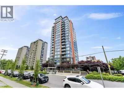 Excellent Condition like new maintained by Original Owner. South West facing with a majestic view of...