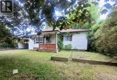 Discover your new home in this delightful 2-bedroom, 1.5-bathroom bungalow, perfectly situated in a...