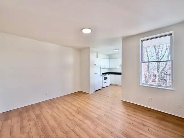 3 et demi - Hochelga - Électros inclus - Dispo maintenant! in Long Term Rentals in City of Montréal - Image 7
