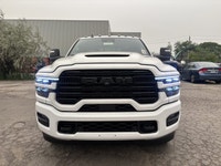 GVWR: 6 350 KG (14 000 LBS),TRANSMISSION: 8-SPEED TORQUEFLITE AUTOMATIC,POWER SUNROOF,IP-MOUNTED AUX... (image 1)