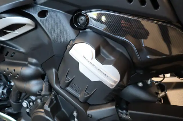 2023 Ducati Diavel V4 Green in Street, Cruisers & Choppers in Edmonton - Image 9