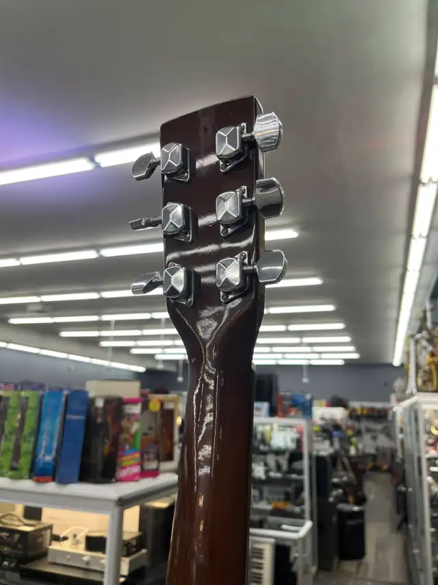 Eterna by Yamaha EF-31 Acoustic Guitar in Guitars in City of Toronto - Image 5