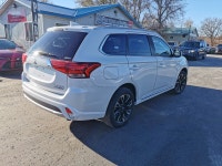 "• Power_Steering • Power_Brakes • Power_Windows • Power_Mirrors • Power_Locks • Keyless_Entry • Air... (image 4)