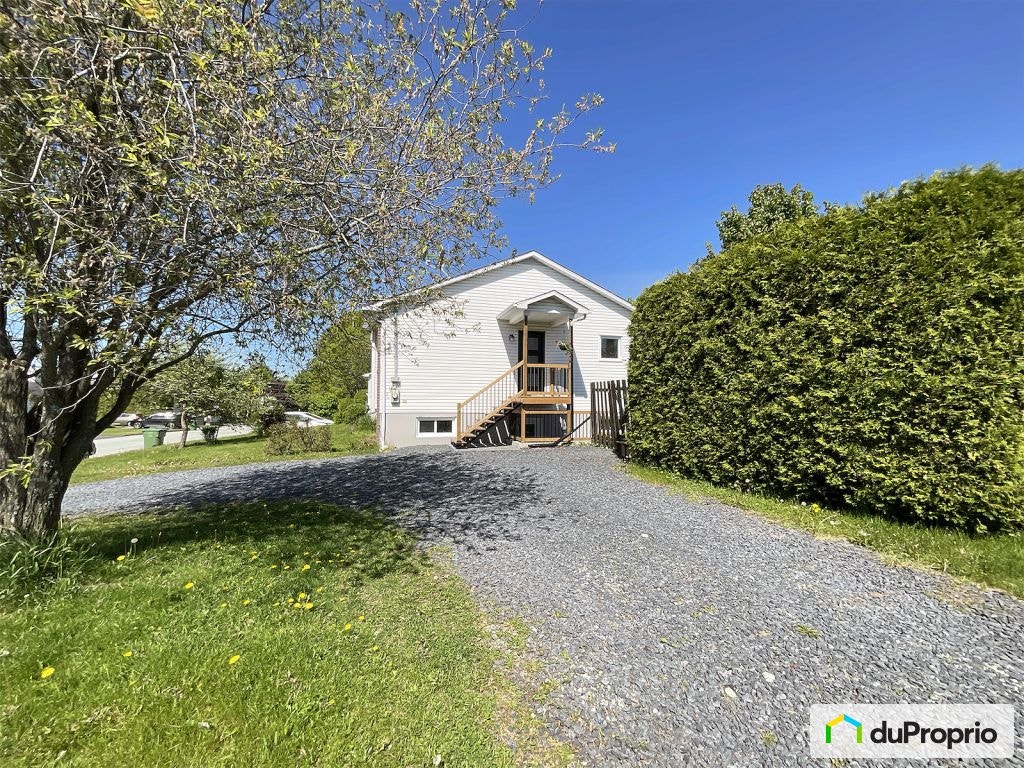 $380,000 - Semi-detached in Sherbrooke (St-Élie-d'Orford) — photo 2
