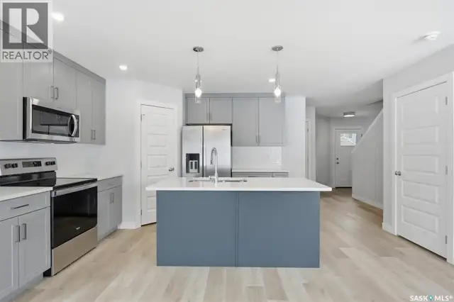 238 Kostiuk CRESCENT Saskatoon, Saskatchewan in Houses for Sale in Saskatoon - Image 4