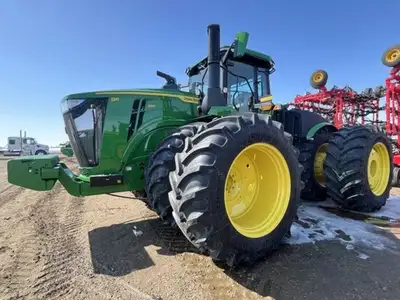 John Deere 13.6L 590HP, 18sp Ps w/ Hydracush Suspension & Diff Lock, Goodyear, LSW800/55R46 Duals, 2...