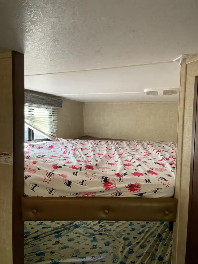 2016 KEYSTONE HIDEOUT 24BHSWE (FINANCING AVAILABLE) in Travel Trailers & Campers in Saskatoon - Image 14