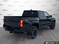 This Toyota Tacoma has a powerful Intercooled Turbo Regular Unleaded I-4 2.4 L/146 engine powering t... (image 4)