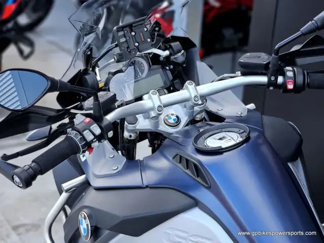 2016 BMW R1200GS Adventure Touring Ocean Blue Metallic Matt in Dirt Bikes & Motocross in Oshawa / Durham Region - Image 18