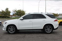 ACCIDENT FREE WELL MAINTAINED Embark on a journey of opulence and innovation with the 2022 Mercedes... (image 3)