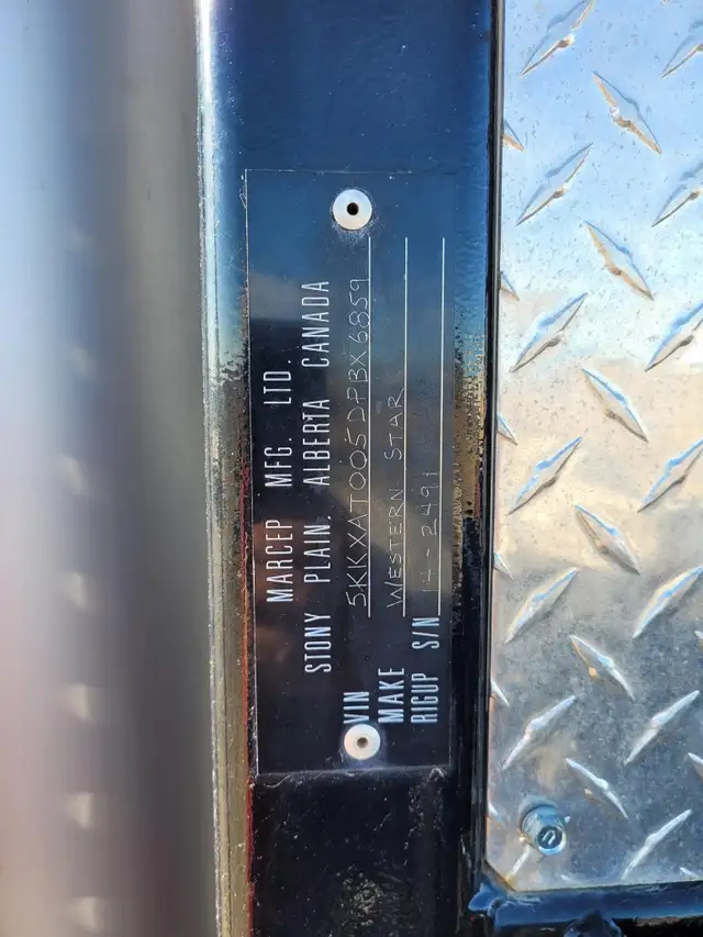 2013 WESTERN STAR 6900XD in Heavy Trucks in Saskatoon - Image 48